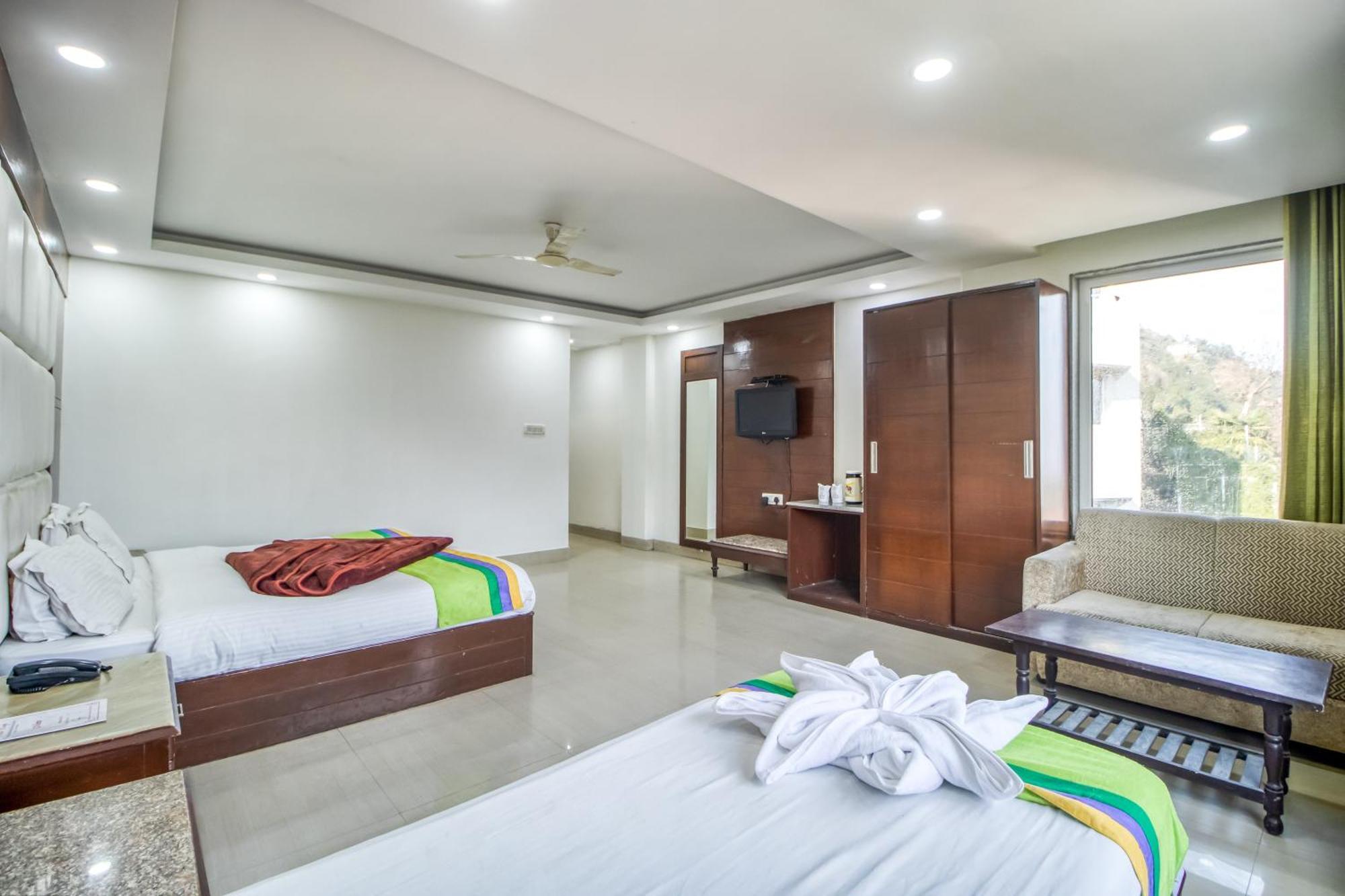 โฮเต็ล ดีพ Hotel มัสซูรี ภายนอก รูปภาพ